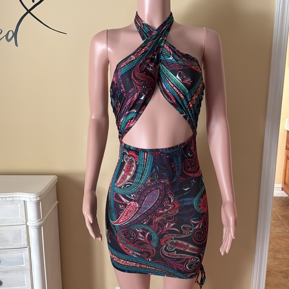 🥀Multicolor Cutout Backless Bodycon Halter Neck Dress